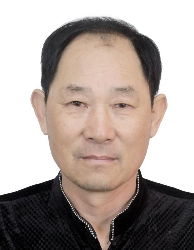 صناعة القوارب الخشبية للحرفي سن قوخيه